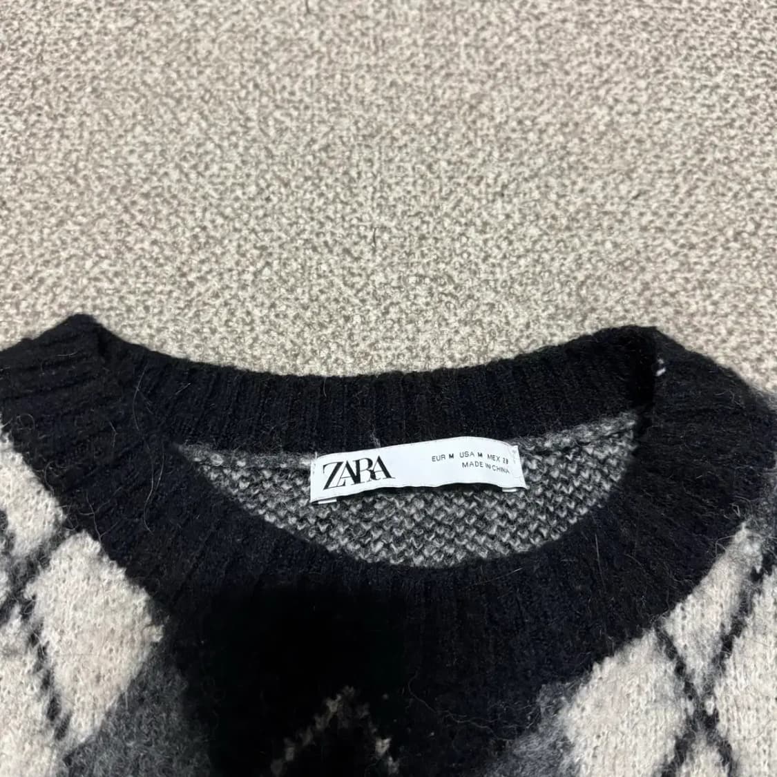 M 자라 아가일 니트 상품이미지3