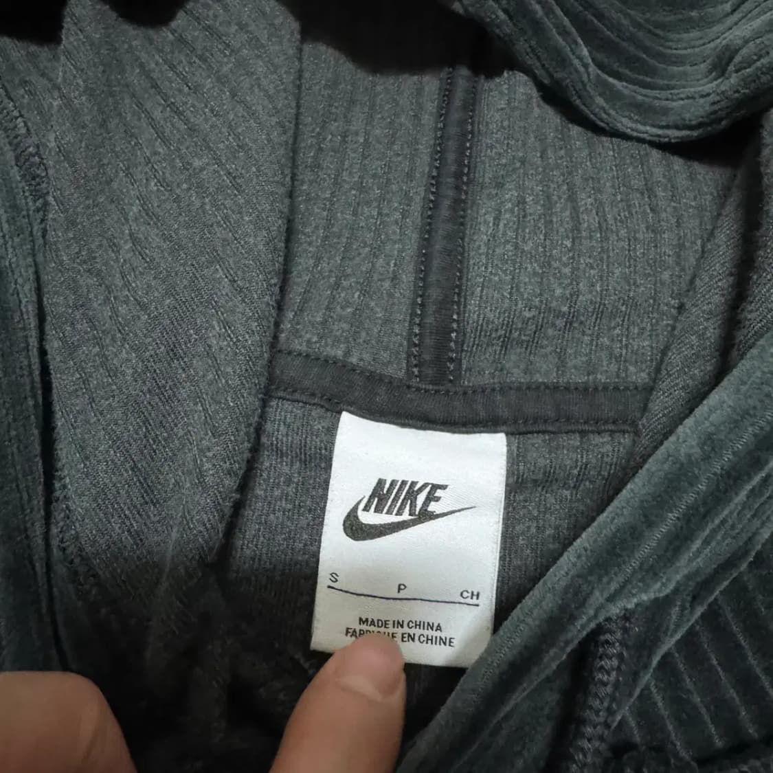 S 나이키 벨루어 크롭 후드티 여성 상품이미지3