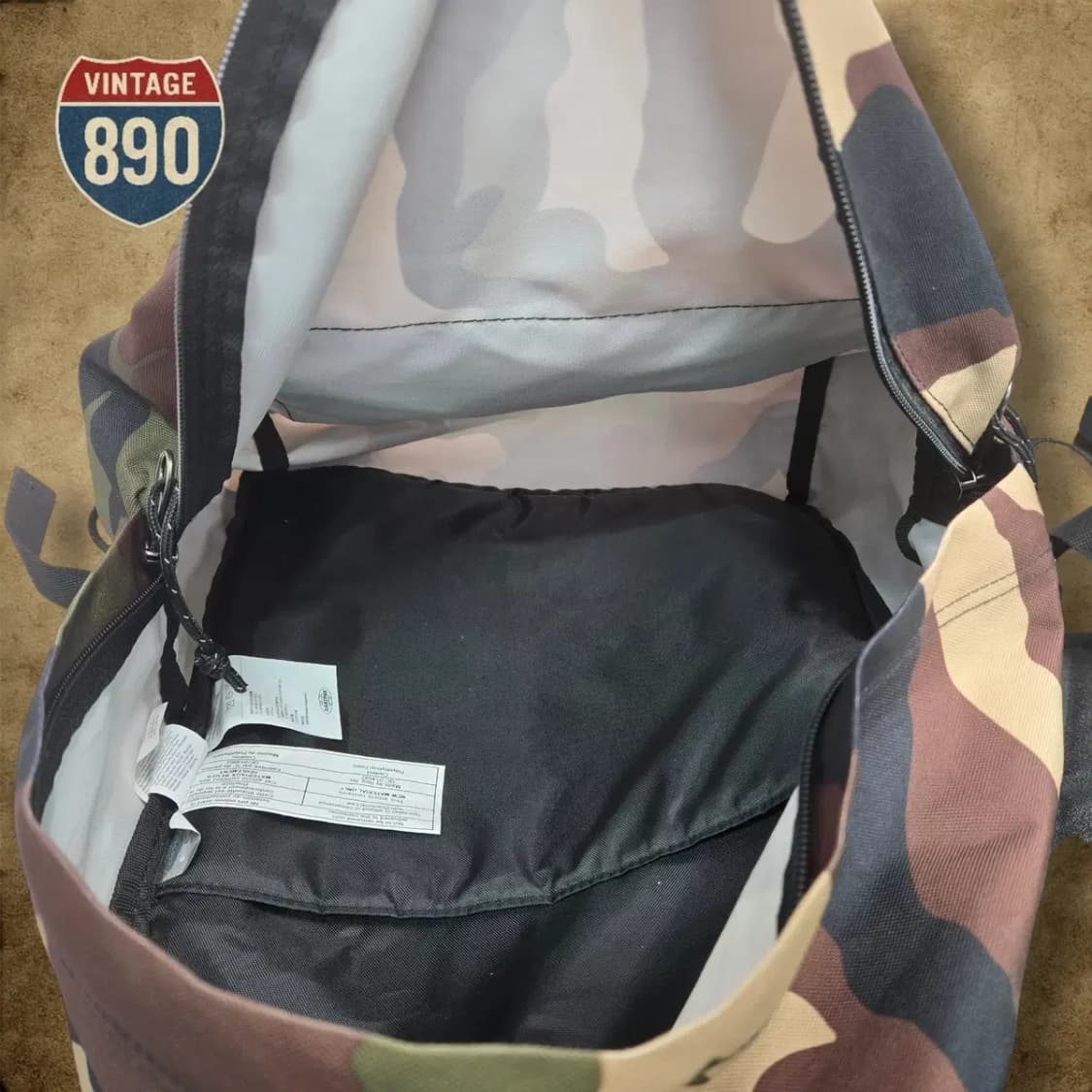 EASTPAK 이스트팩 패디드 지플러 카모 백팩 상품이미지6