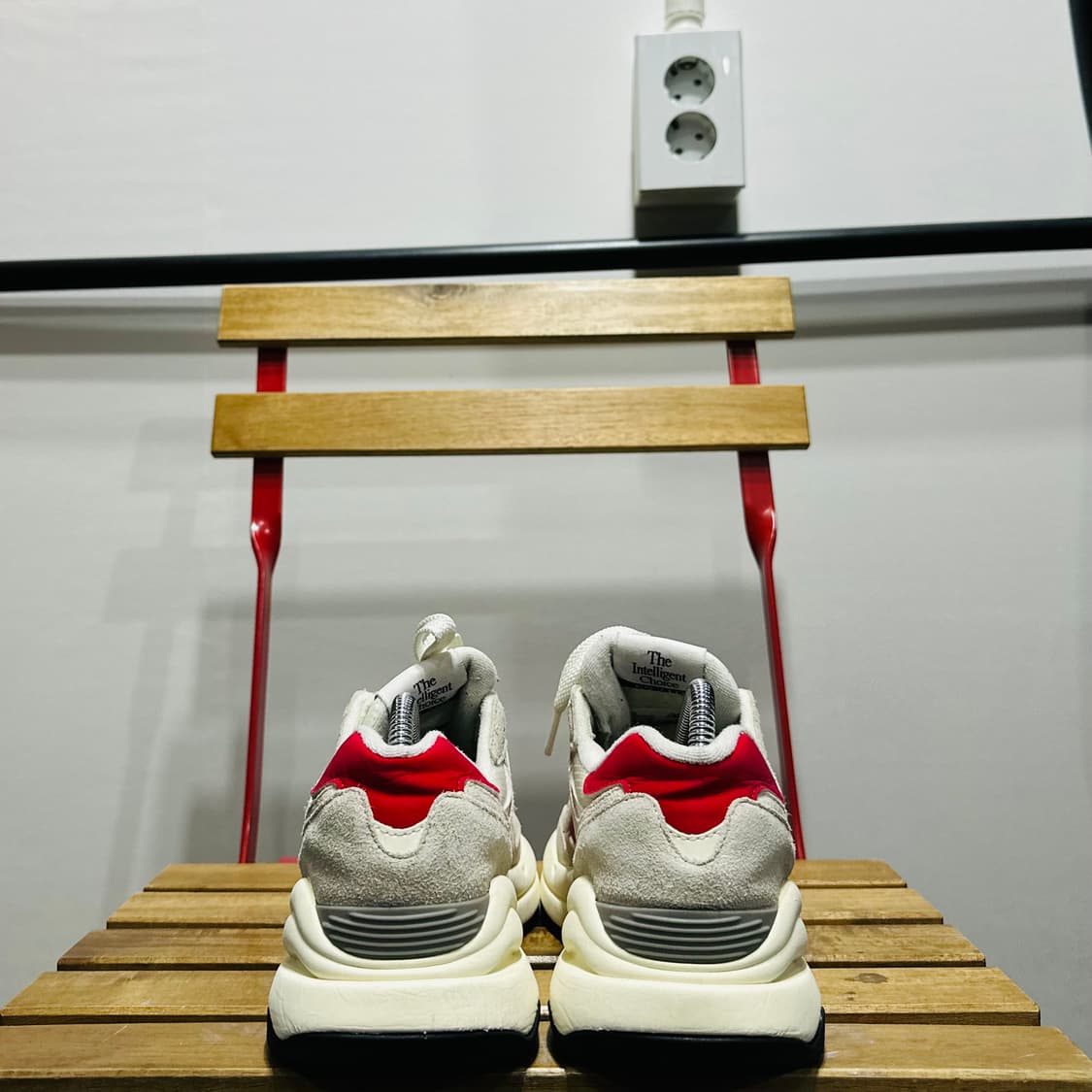 240) 뉴발란스 운동화 여성 여자 신발 57/40 레드 상품이미지4