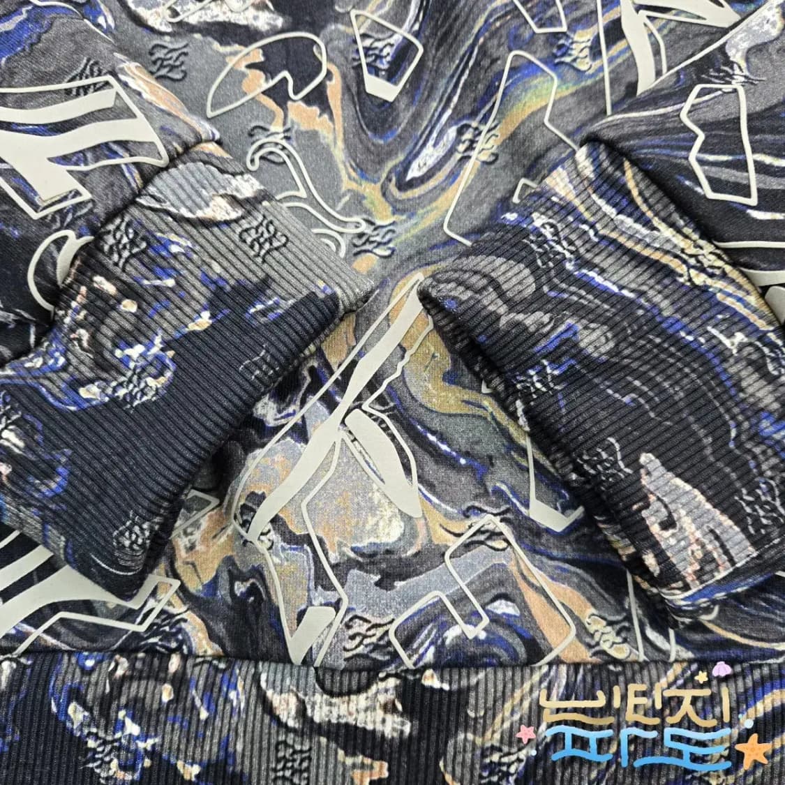 XL FENDI 펜디 FW21 멀티컬러 프래그먼트 프린팅 후디 상품이미지6