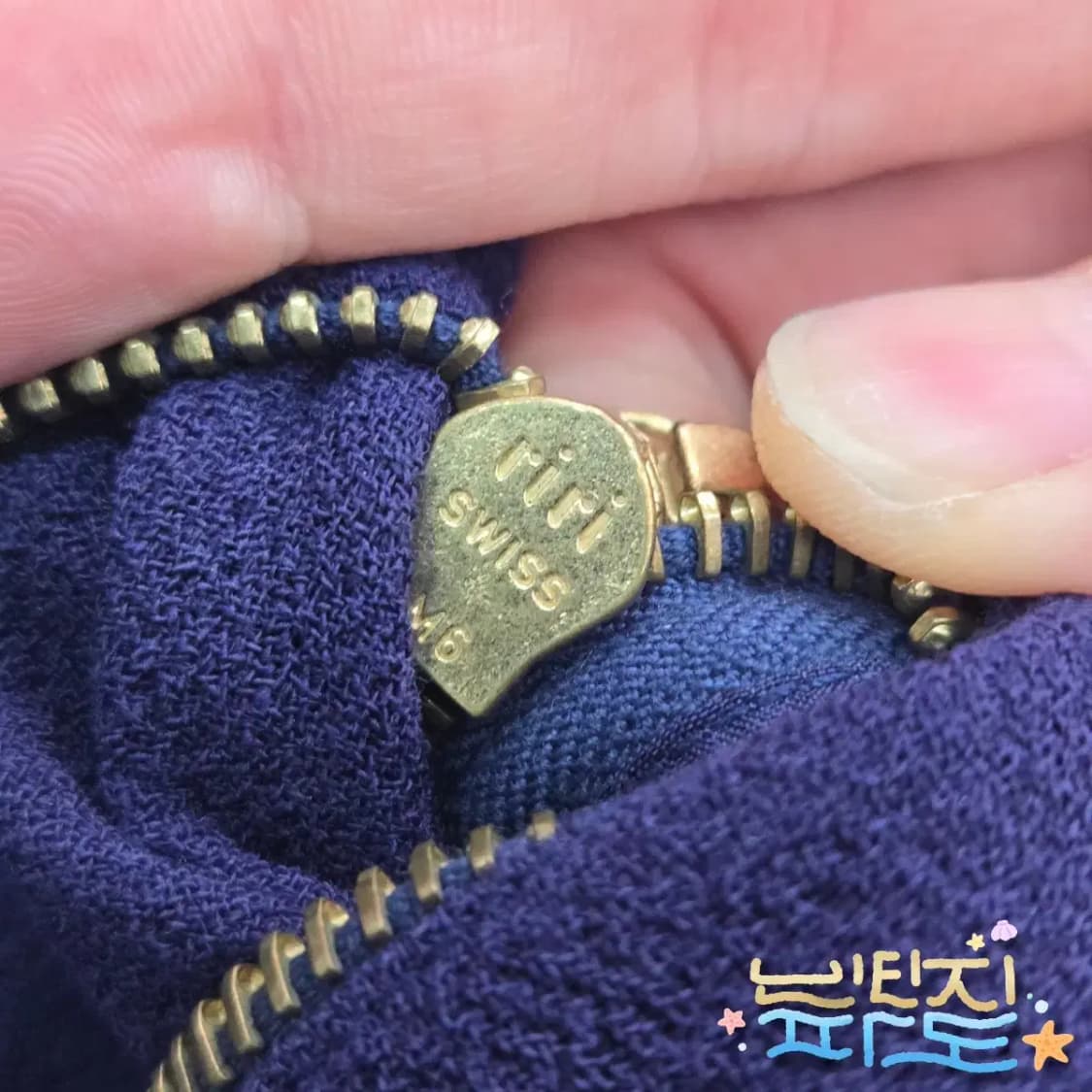 38 감정서O CHANEL VTG 샤넬 로고참 울 비스코스 스커트 상품이미지6