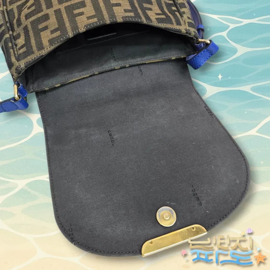 감정서O FENDI 펜디 주카 플랩 크로스백 상품이미지8