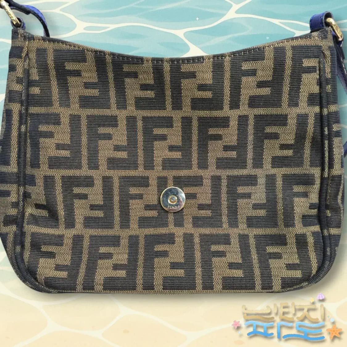 감정서O FENDI 펜디 주카 플랩 크로스백 상품이미지9