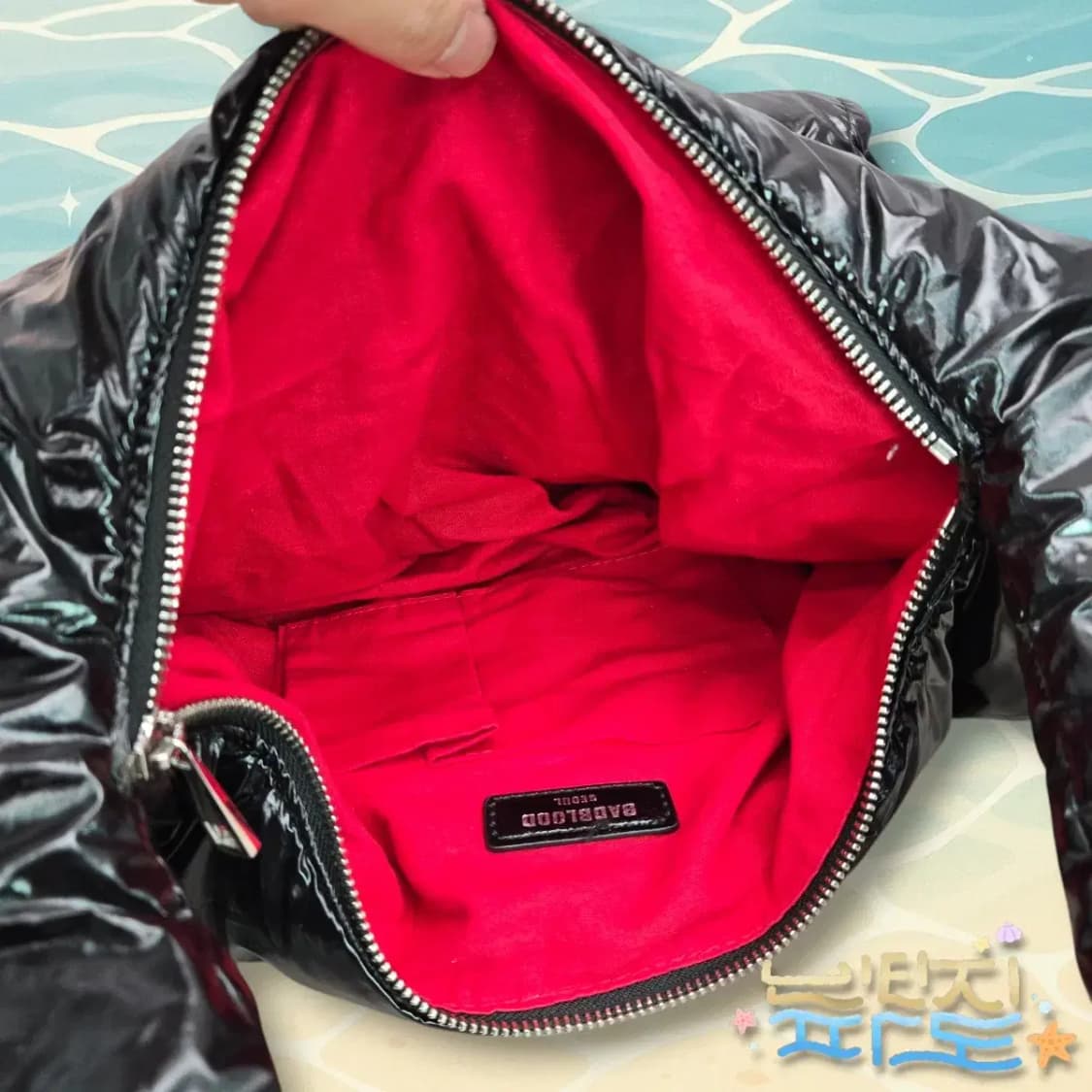 BADBLOOD 배드블러드 크루저 멀티카고 숄더백 패딩 오닉스 상품이미지8