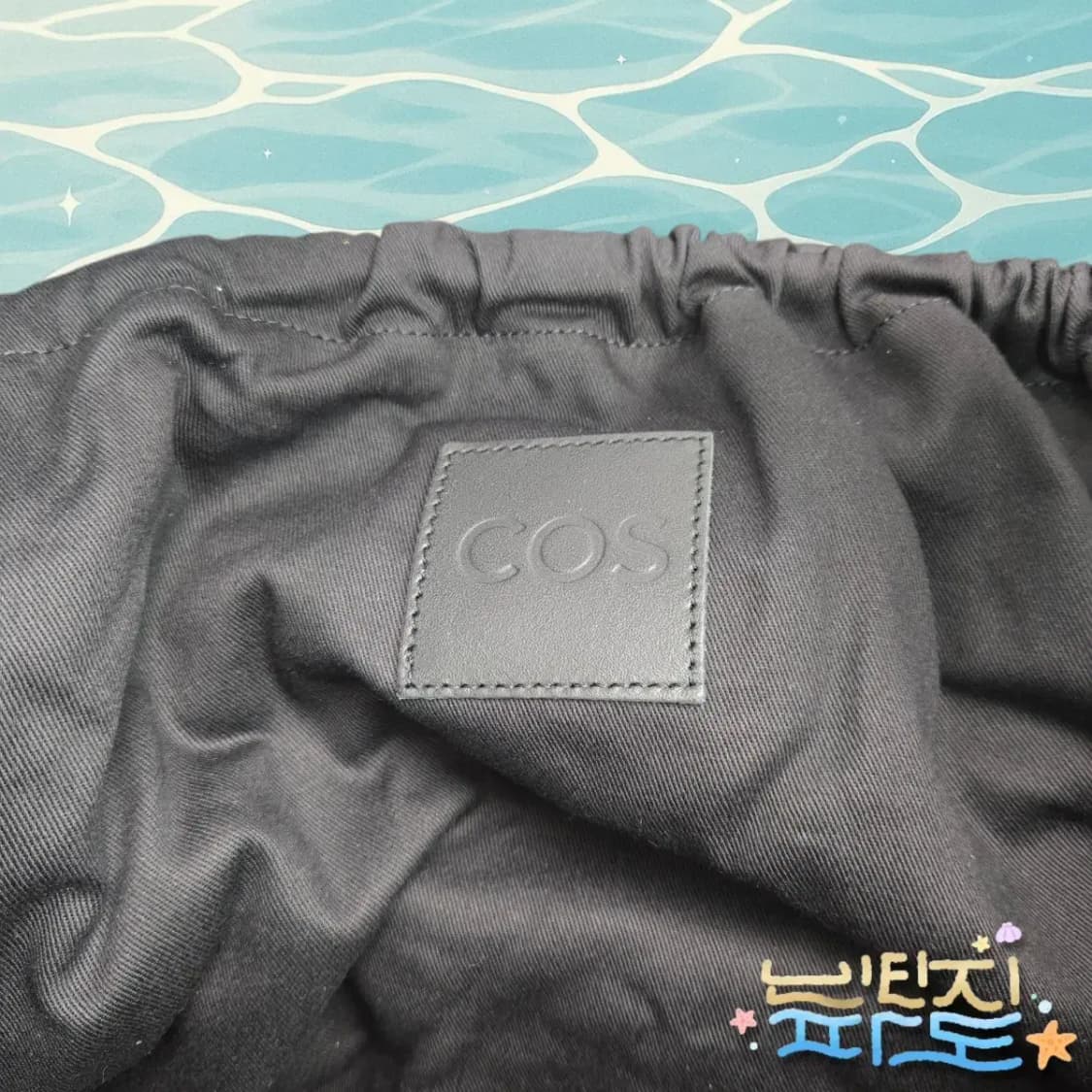 COS 코스 레더 숄더백 상품이미지7