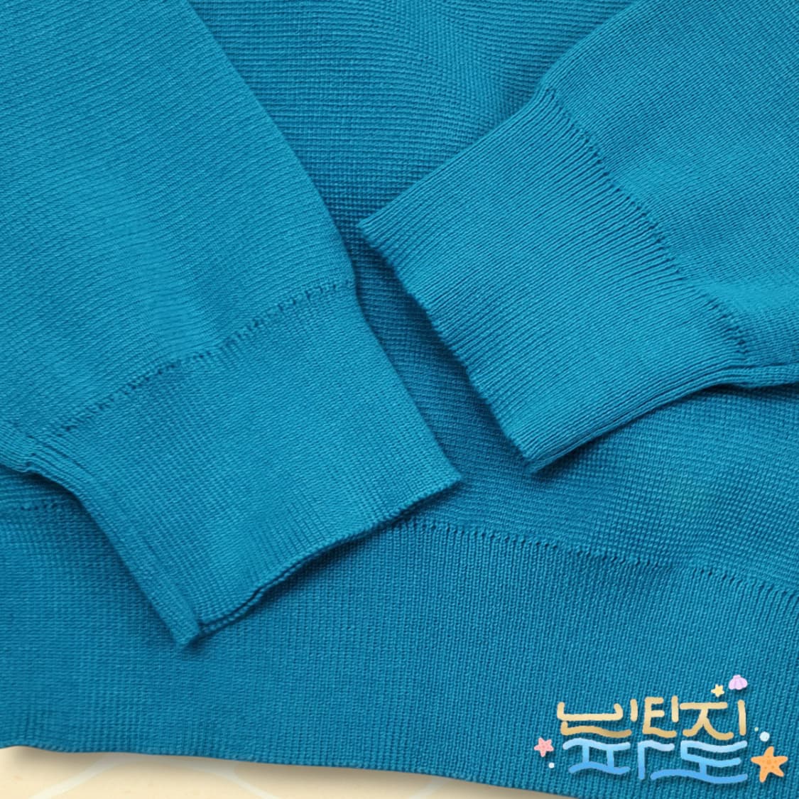 95 새제품 앤드지 터키색 라운드 니트 상품이미지4