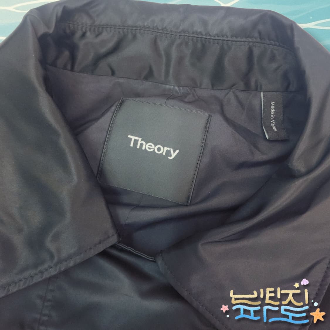 1 띠어리 사틴 드로스트링 코트 상품이미지5