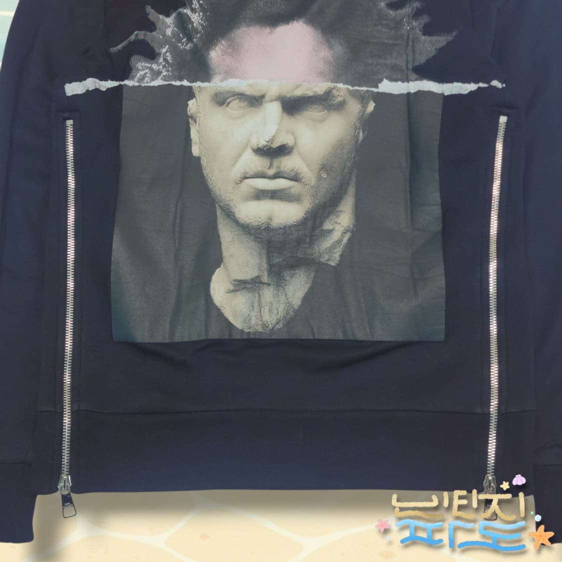 95 닐바렛 마르쿠르스 석고상 맨투맨 상품이미지3