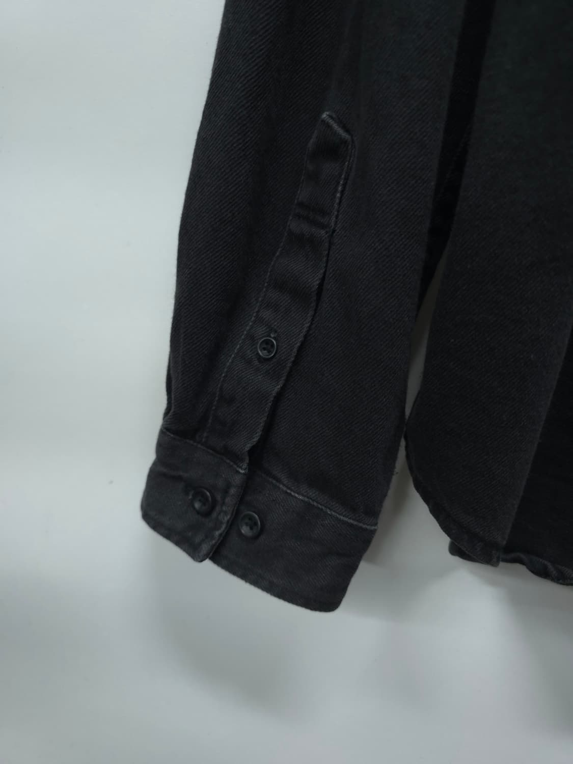 ​자라 남성 블랙 워싱 데님 셔츠 (105) 상품이미지9