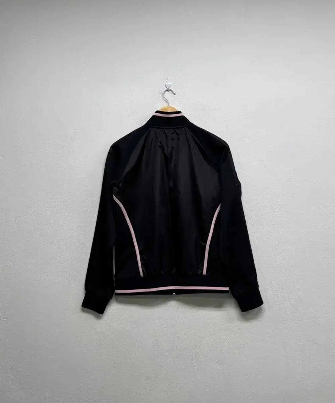 리복 블랙핑크 트랙탑 S 상품이미지3