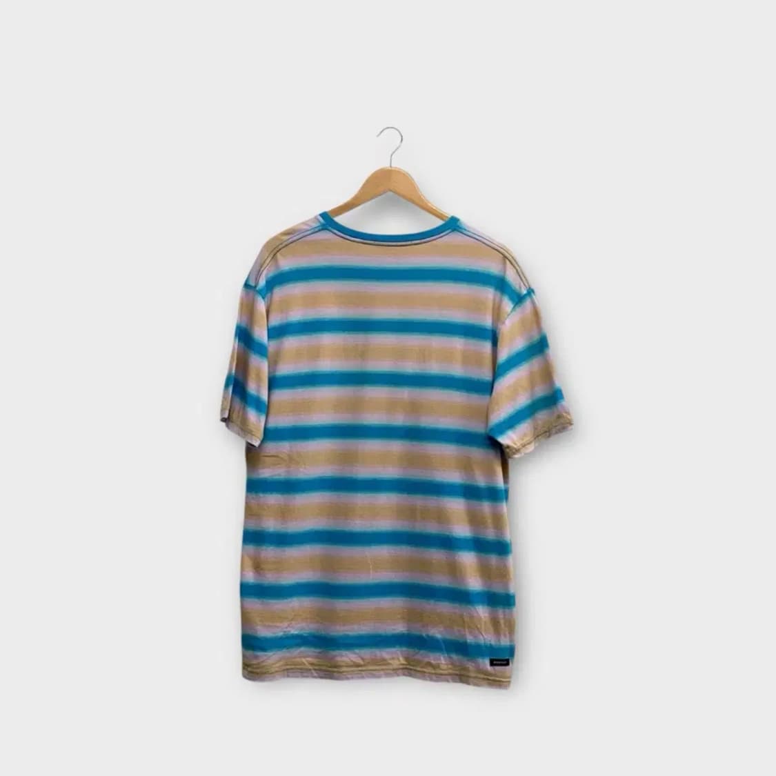 앤더슨벨 그라데이션 스트라이프 티셔츠 L 상품이미지4