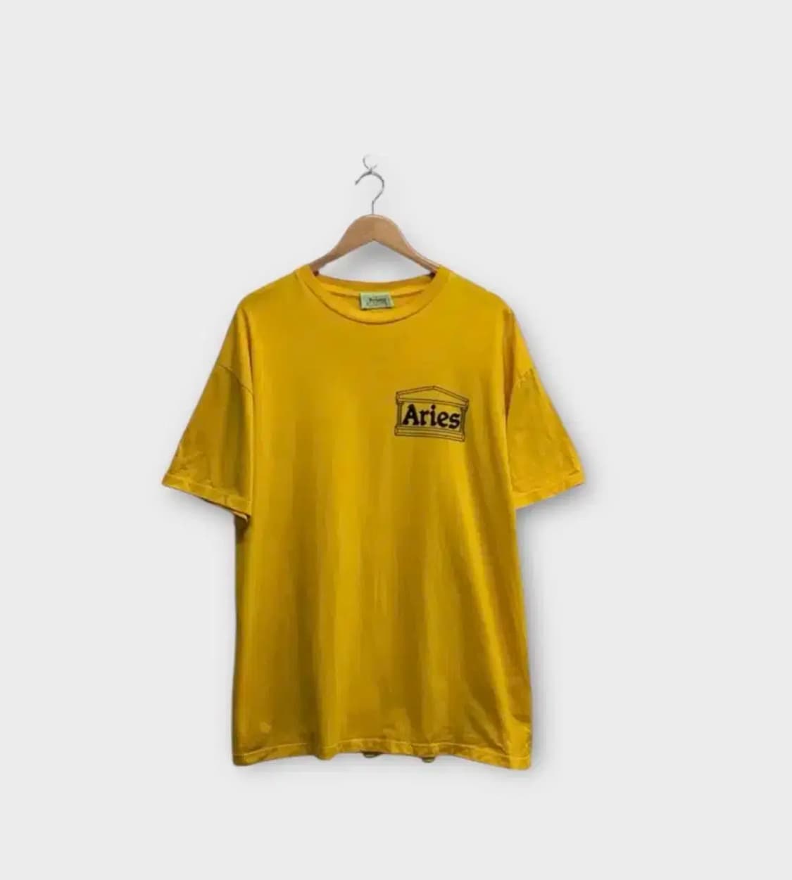 에리즈 템플 Aries Temple T-Shirt XL 상품이미지1