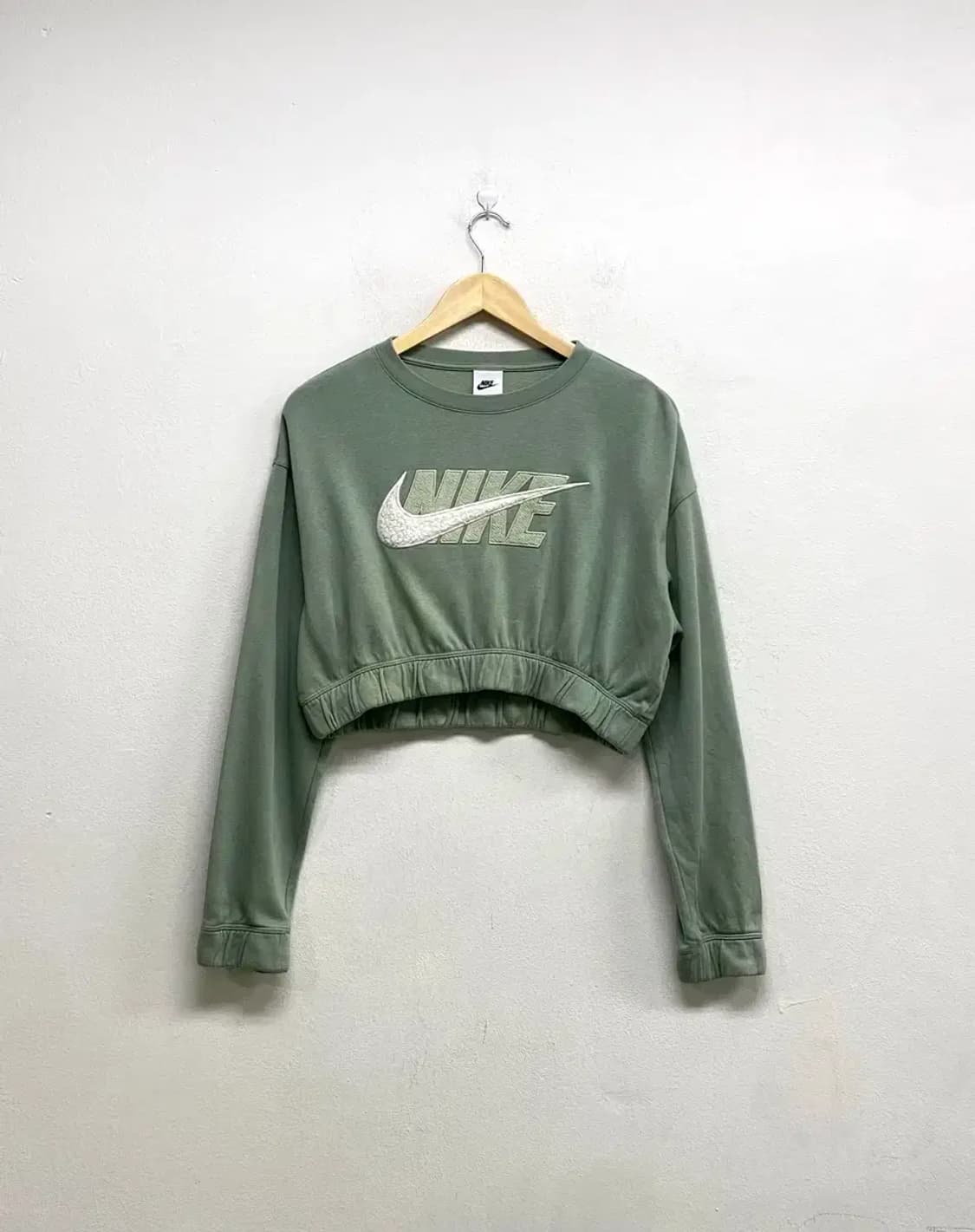 나이키 스우시 크롭 맨투맨 S 상품이미지1