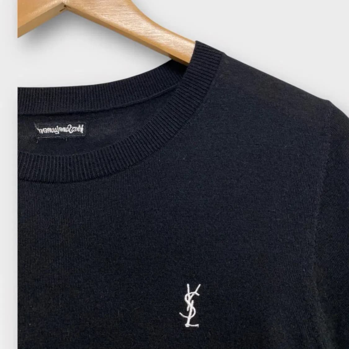 생로랑 YSL Saint Laurent Paris 클래식 반팔니트 상품이미지4