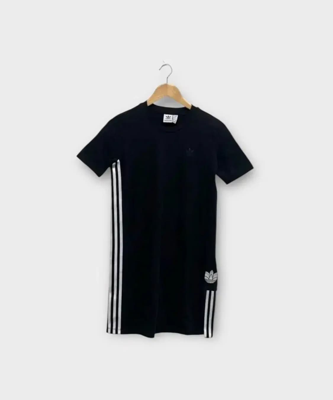 아디다스 3D 트레포일 반팔 원피스 XS 상품이미지1