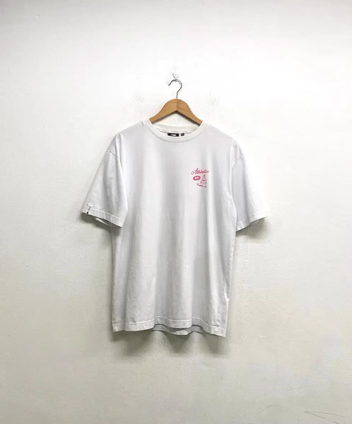 뉴발란스 러너 일러스트 반팔티 L 상품이미지1