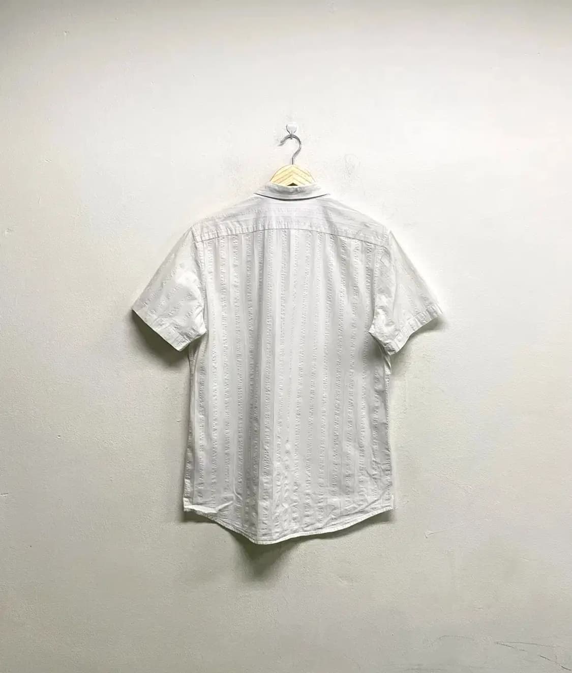 DKNY 시어서커 반팔 셔츠 M 상품이미지3