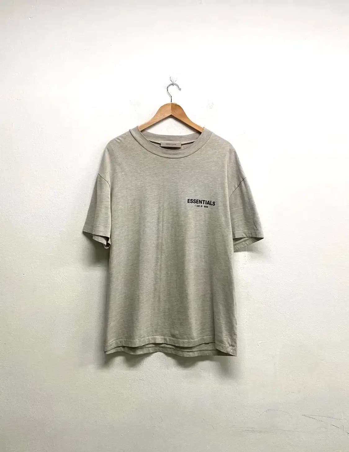 피어오브갓 에센셜 로고 티셔츠 M-L 상품이미지1