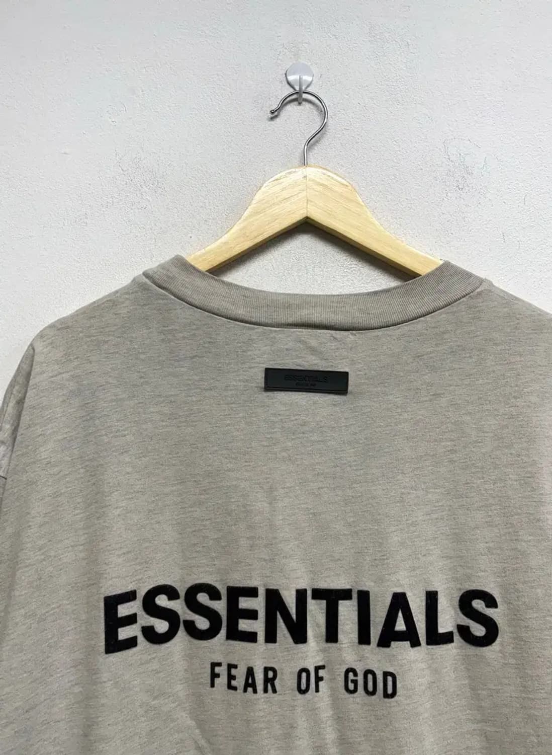 피어오브갓 에센셜 로고 티셔츠 M-L 상품이미지4