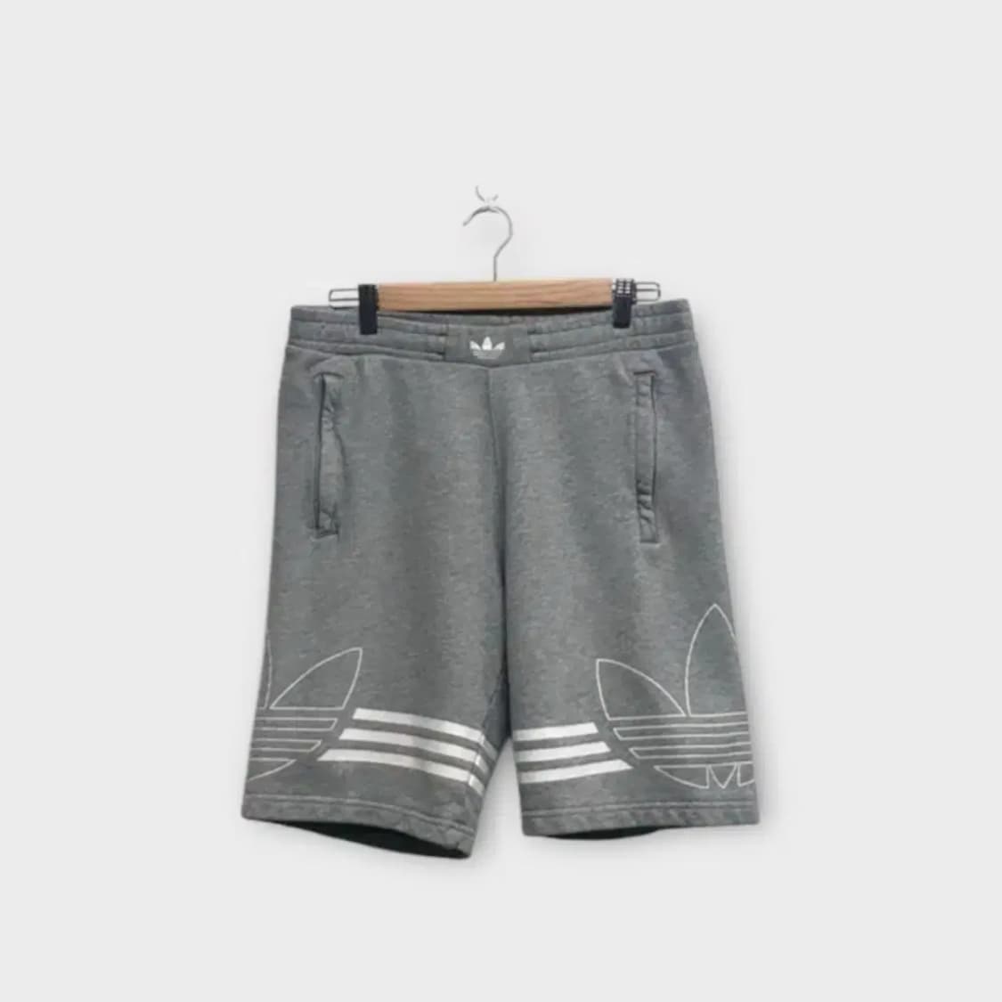 아디다스 파이어버드 그레이 반바지 S 상품이미지1