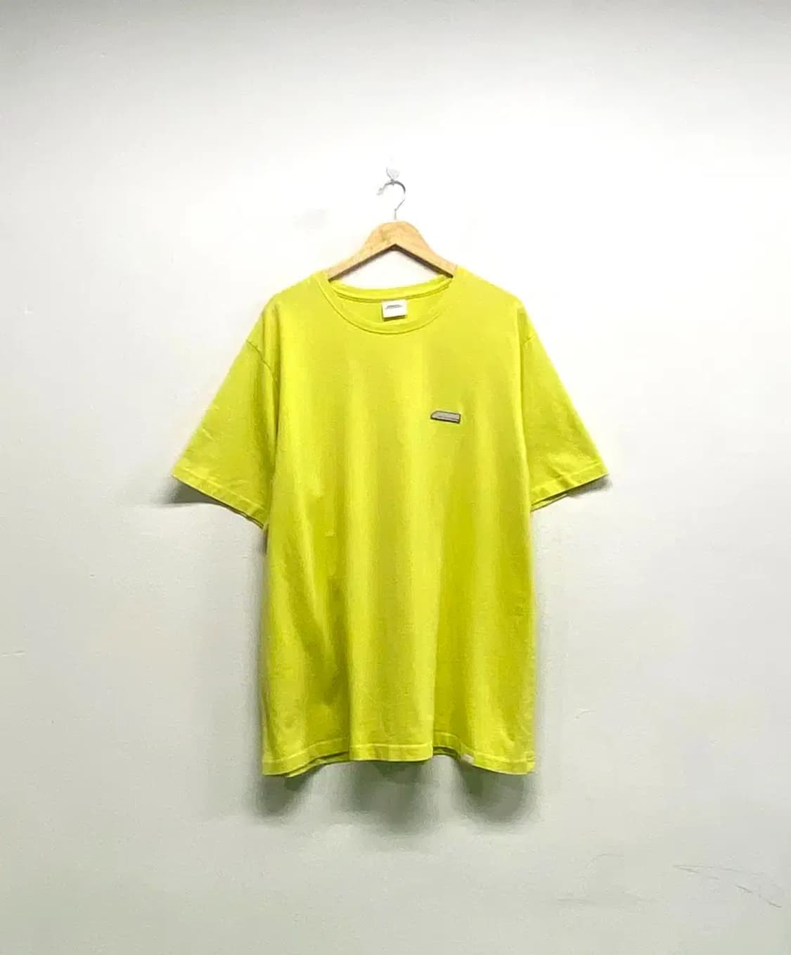 노메뉴얼 NEON GREEN  T-SHIRT - XL 상품이미지1