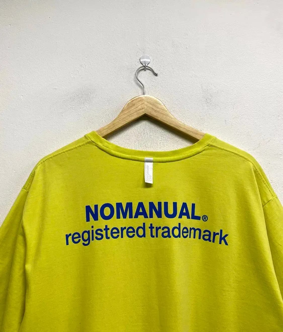 노메뉴얼 NEON GREEN  T-SHIRT - XL 상품이미지3