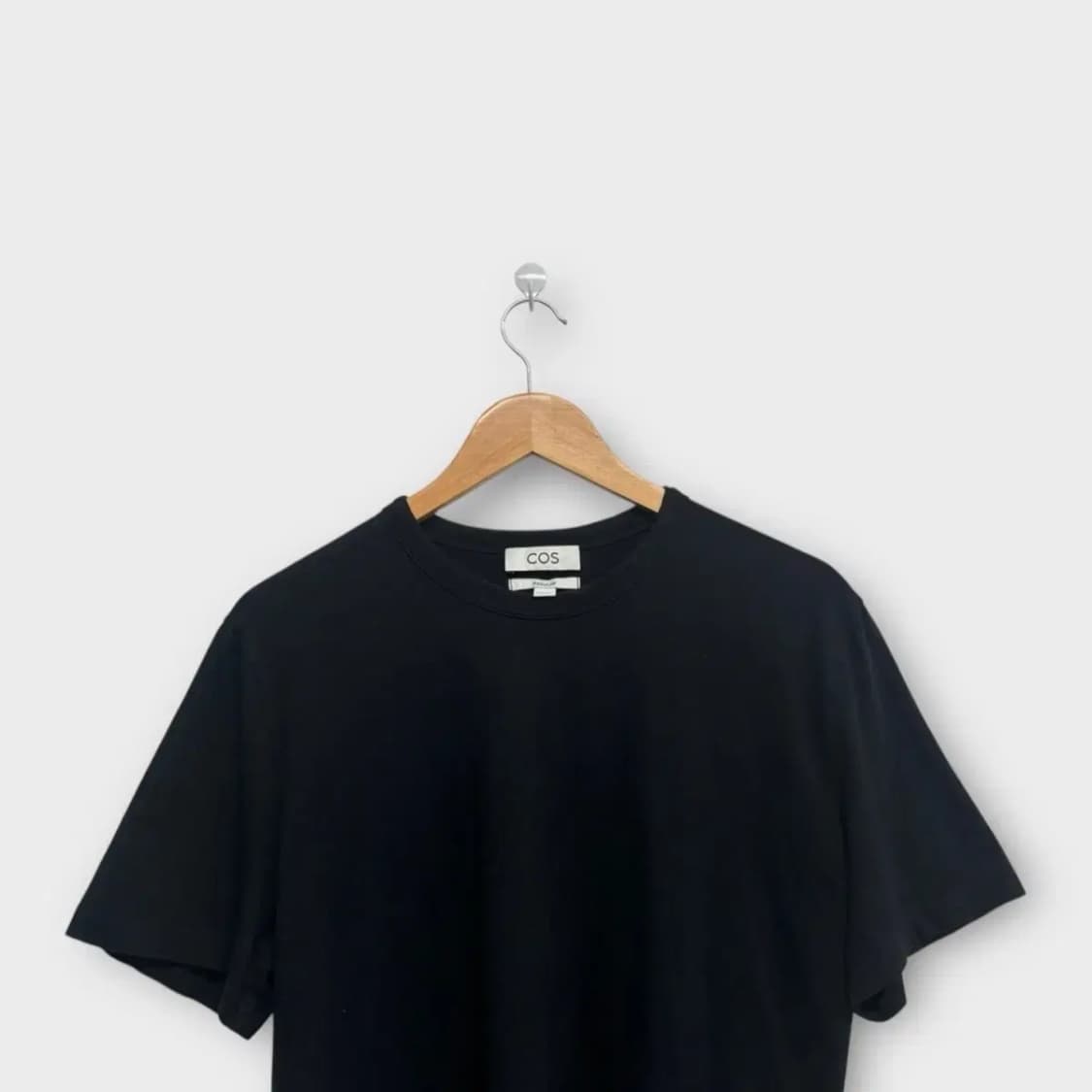 코스COS 라운드 블랙 티셔츠 L 상품이미지2