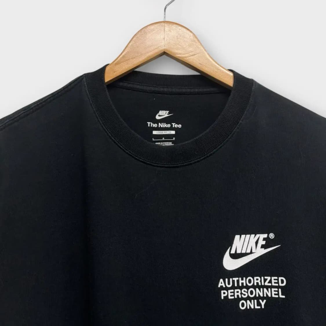 나이키 NSW 오서라이즈 블랙 반팔티 M-L 상품이미지2