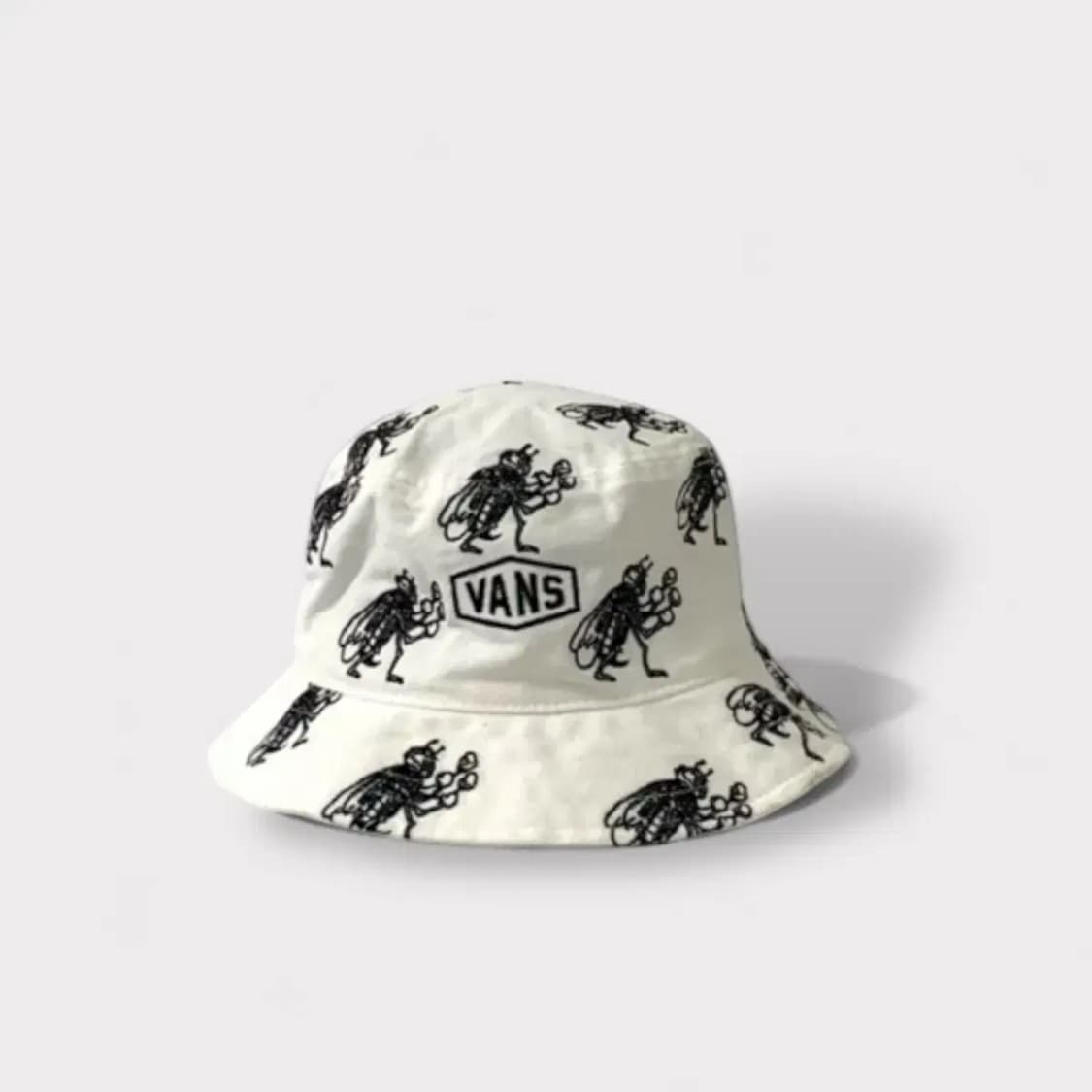 반스 VANS 언더톤 화이트 힙버킷햇 상품이미지1