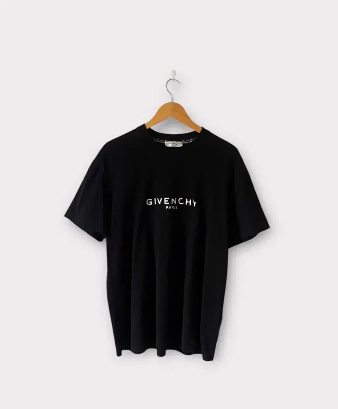 지방시 GIVENCHY 블랙 라운드티 L 상품이미지1