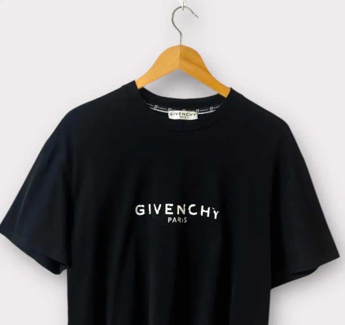 지방시 GIVENCHY 블랙 라운드티 L 상품이미지2