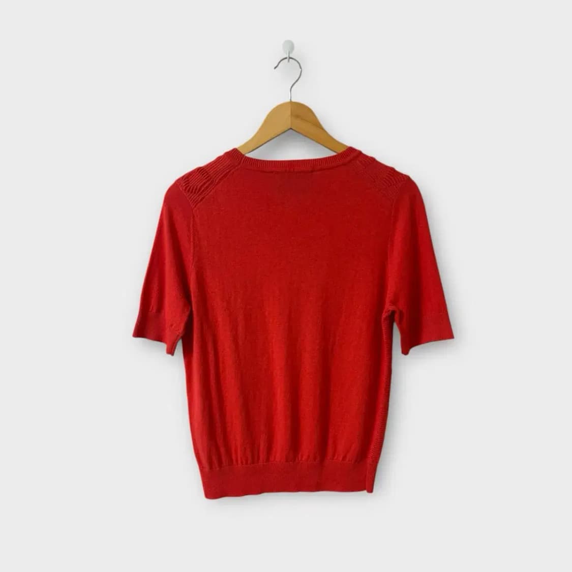 칼라거펠트 엠보로고 반팔 니트 S-M 상품이미지4