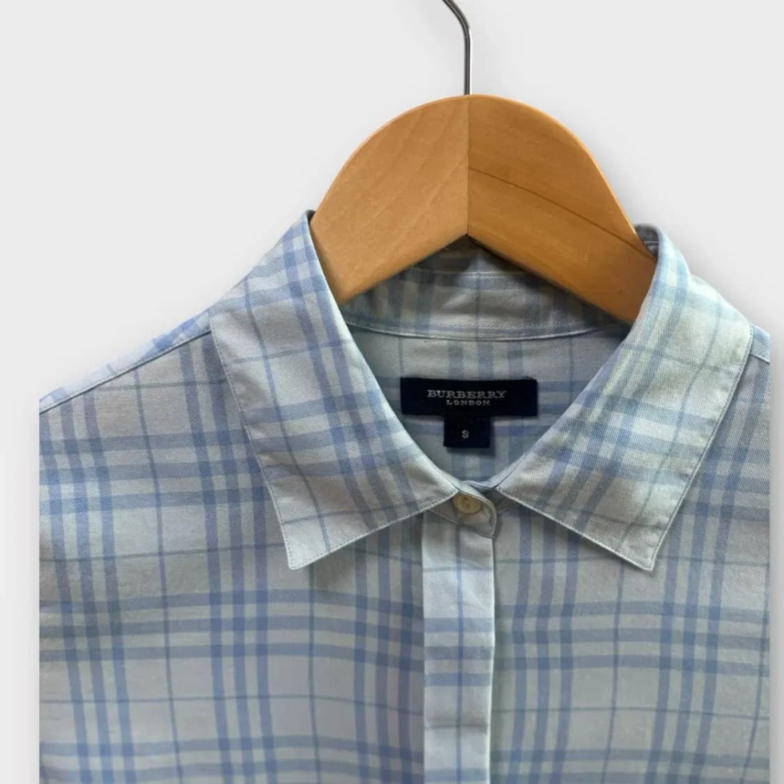 버버리 체크 여성셔츠 S 상품이미지4