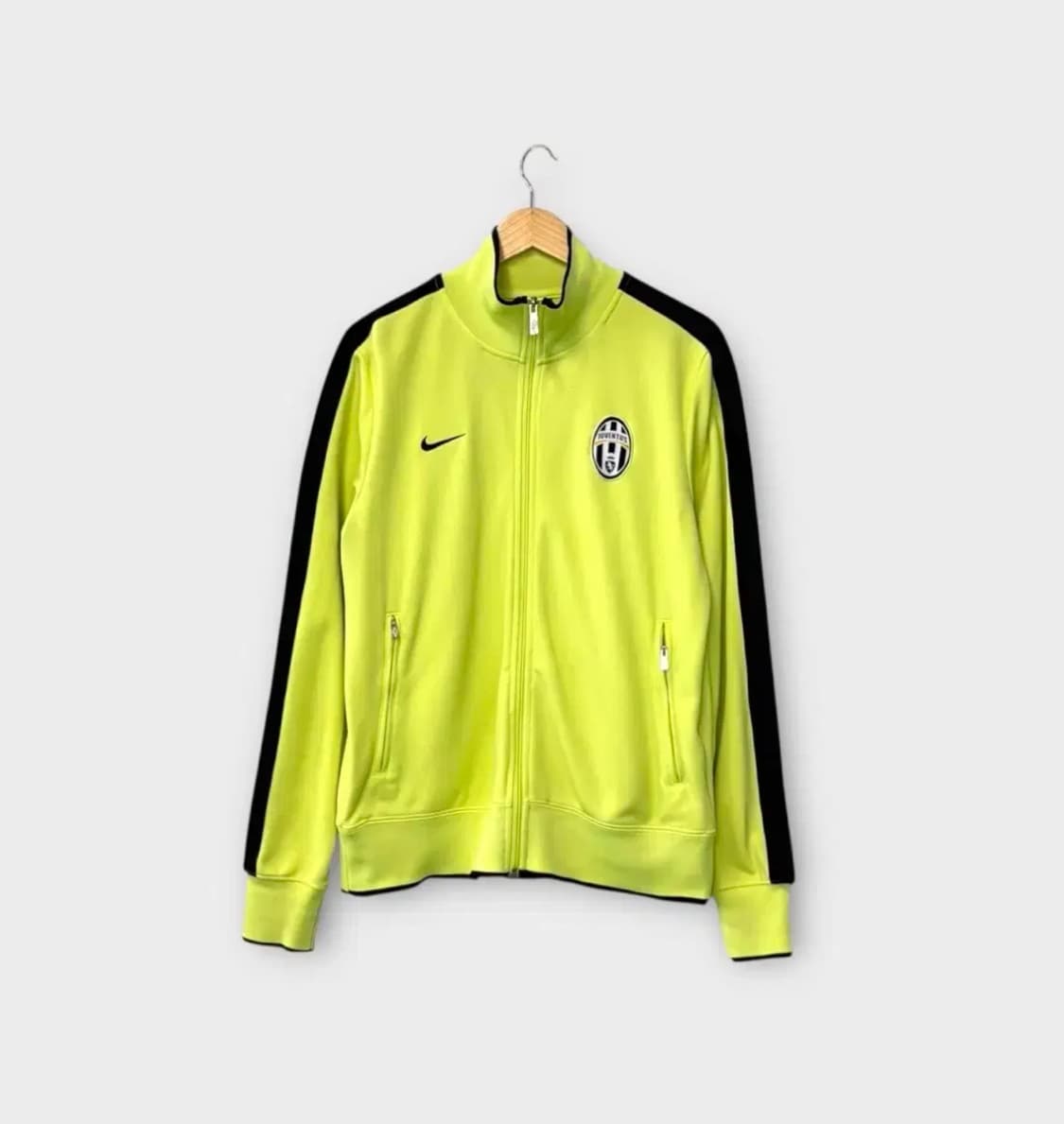 나이키 유벤투스 형광 져지 트랙탑 L 상품이미지1