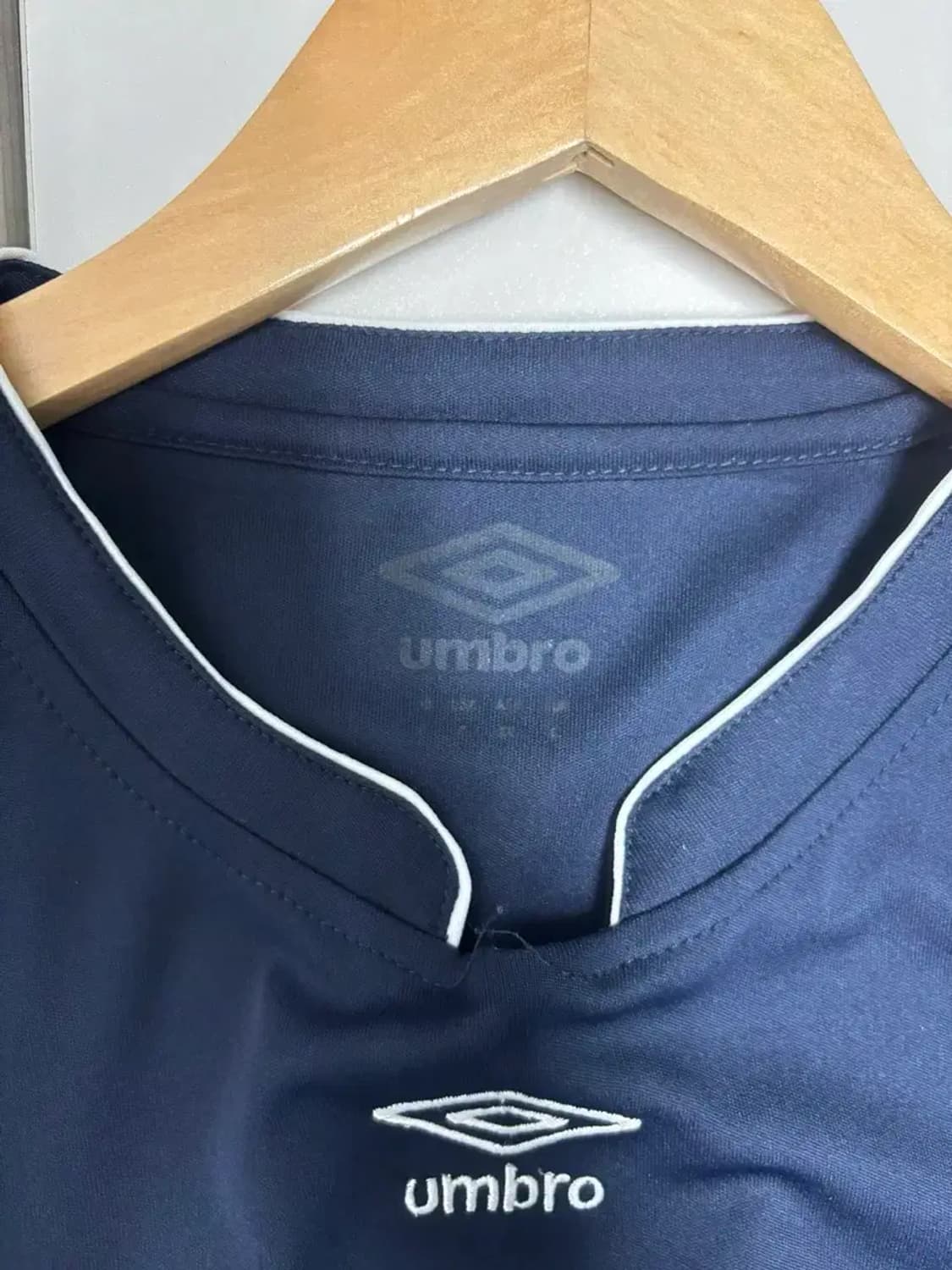 엄브로 Umbro 롱슬리브 풋볼져지 M 상품이미지4