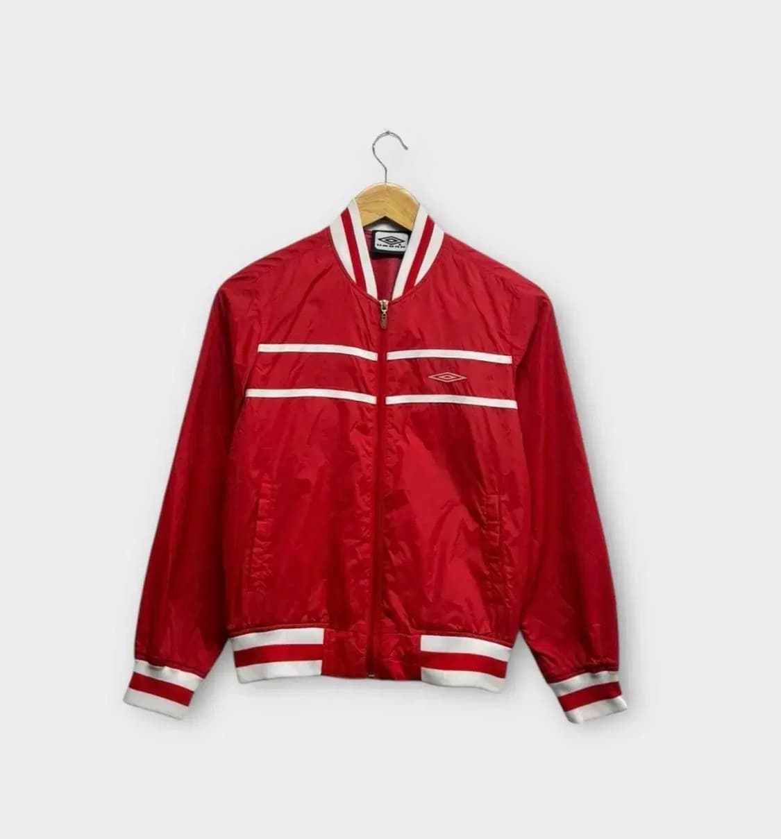 엄브로 잉글랜드 레드점퍼 90 상품이미지1