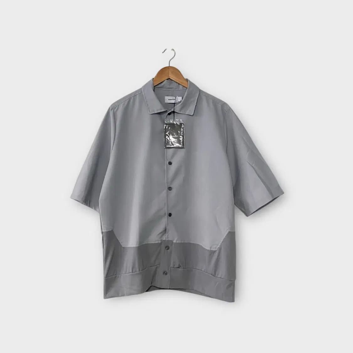 [새상품] 매스노운 오버핏 하프셔츠 그레이 M-L 상품이미지2