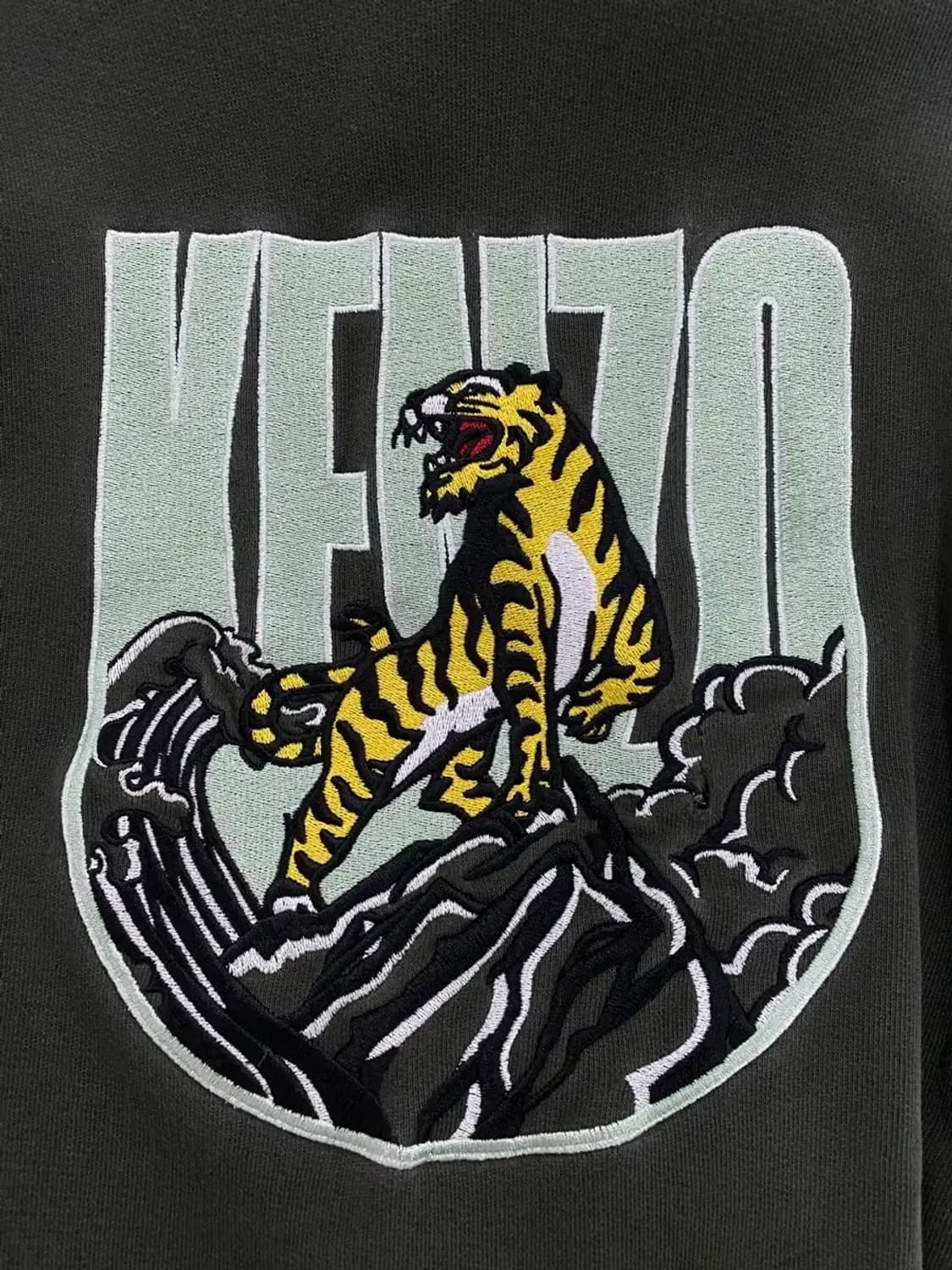 겐조 KENZO Gold TIGER 맨투맨 상품이미지3