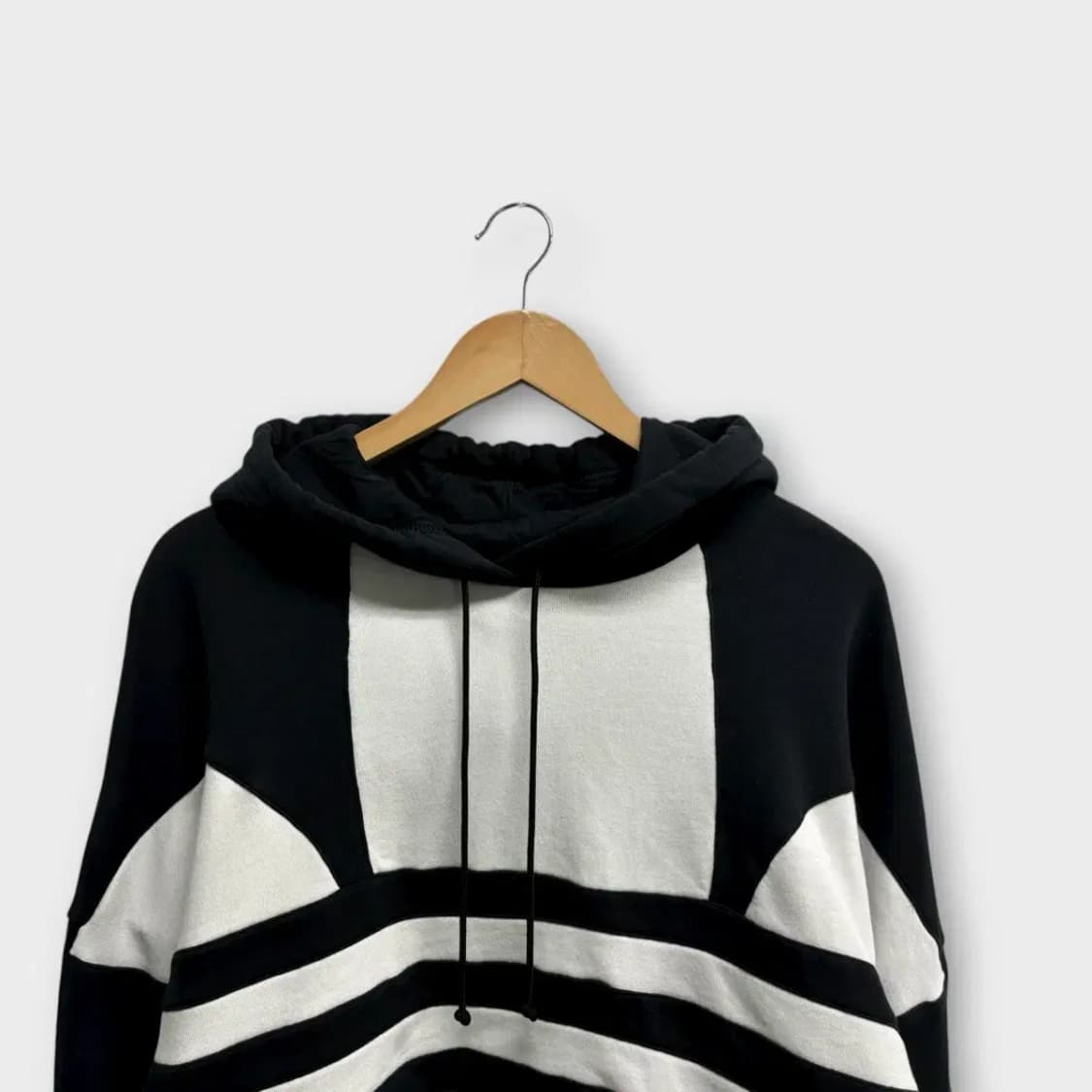 아디다스 빅불꽃 크롭 후드티 S 상품이미지2