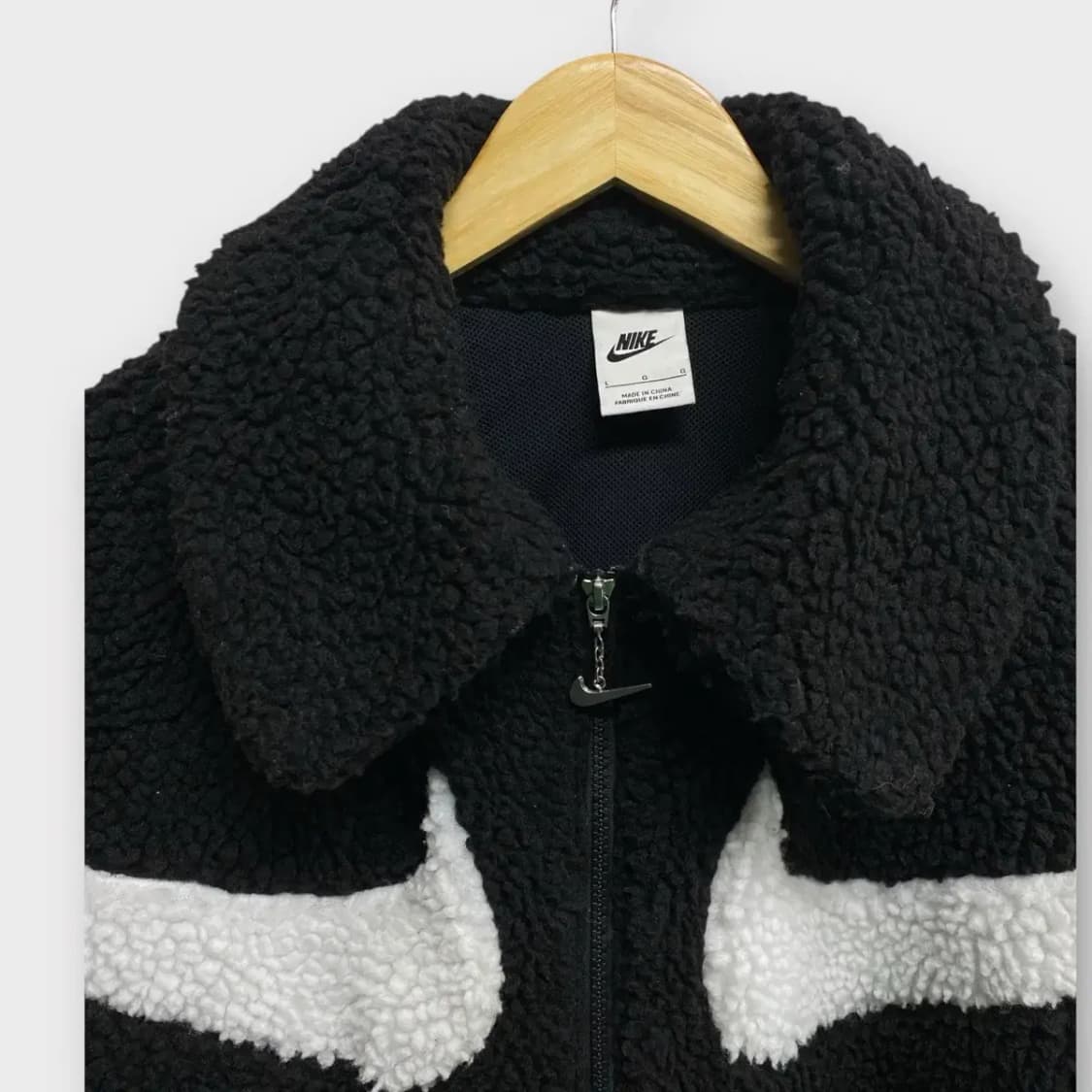 나이키 스우시 블랙 뽀글이 자켓 L 상품이미지3