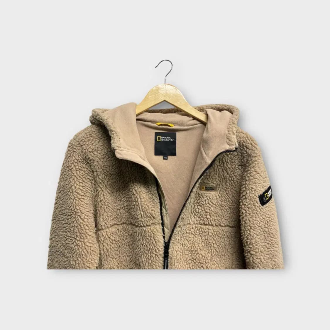 내셔널지오그래픽 뽀글이 후드집업 - 160호 / 성인XS 상품이미지4