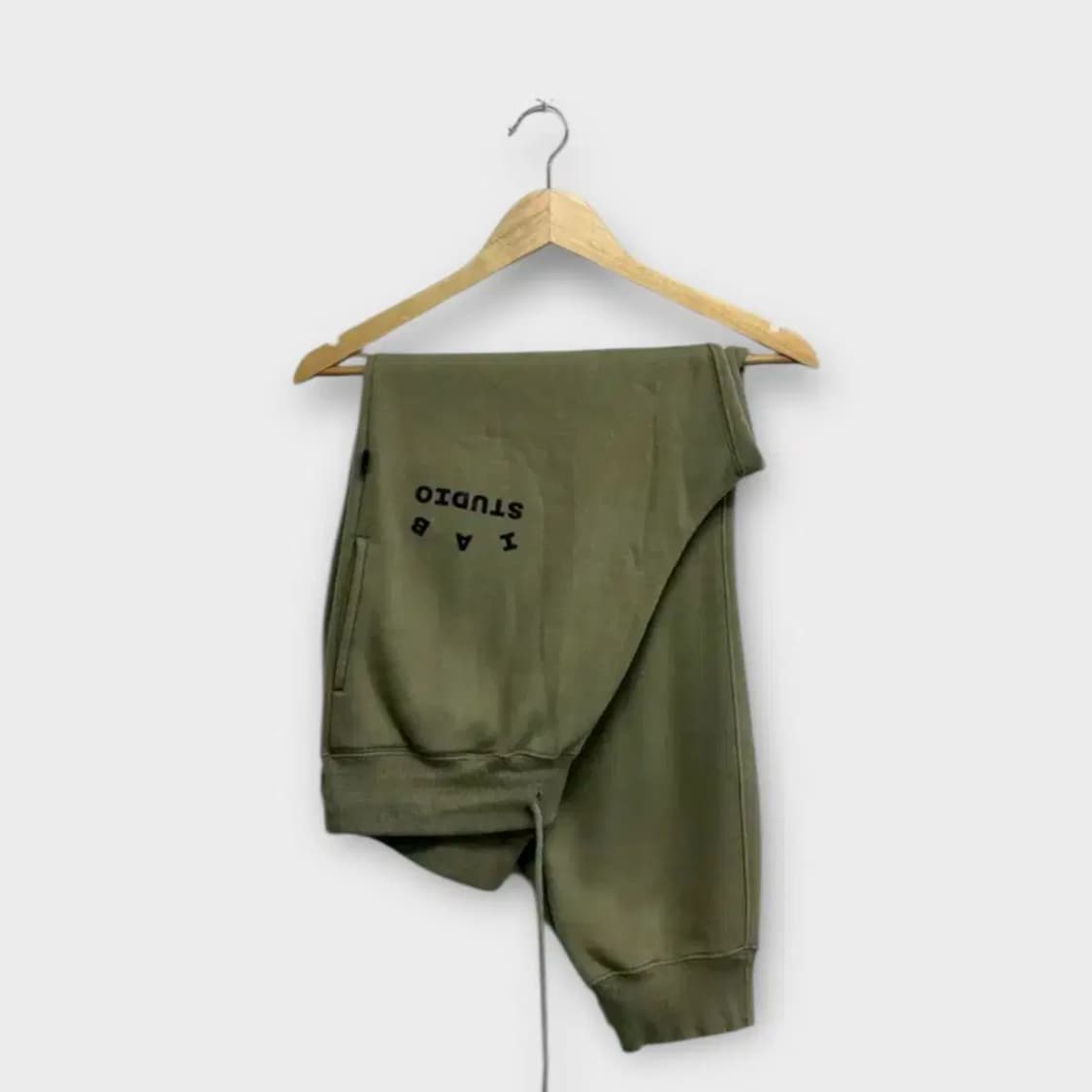 아이앱스튜디오 트레이닝 카키색 팬츠 L 상품이미지3