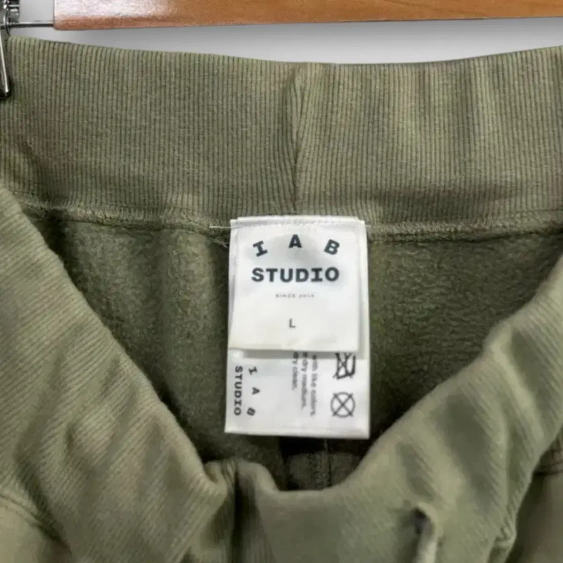 아이앱스튜디오 트레이닝 카키색 팬츠 L 상품이미지5