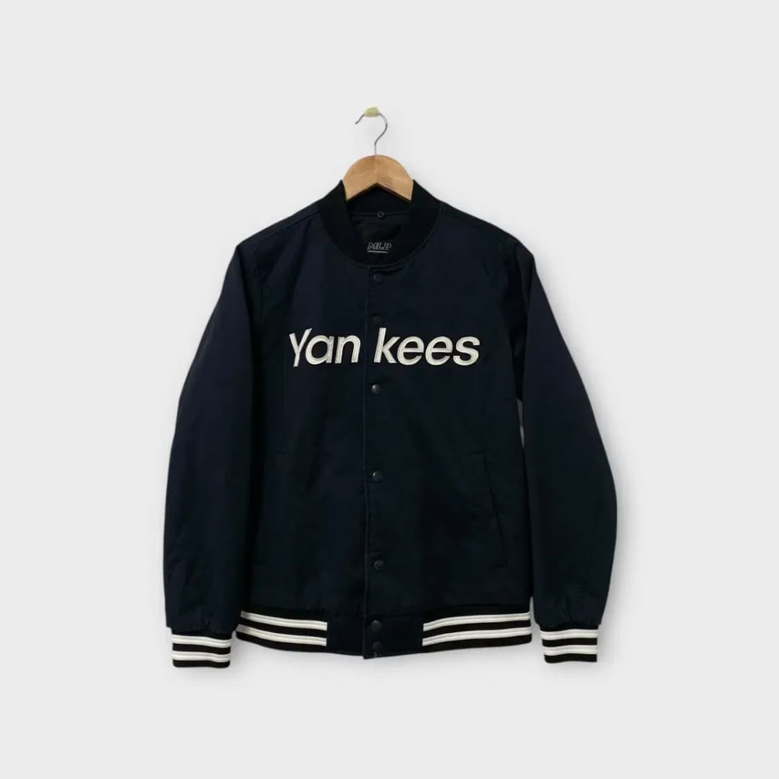 MLB 양키즈 빅로고 바시티 스타디움 자켓 90 상품이미지1