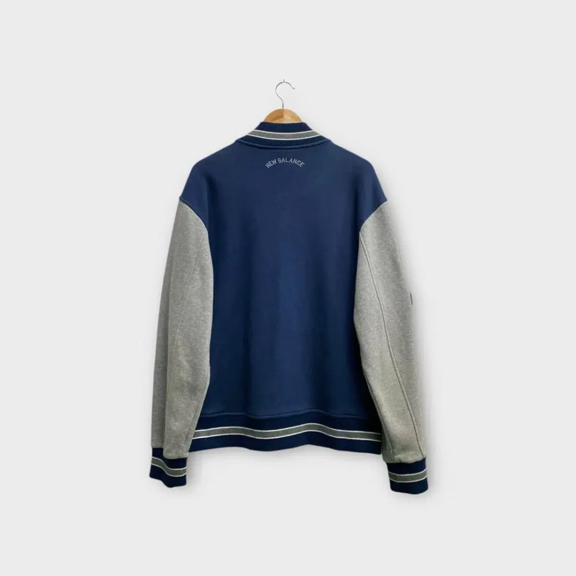 뉴발란스 스타디움 점퍼 2XL 상품이미지3