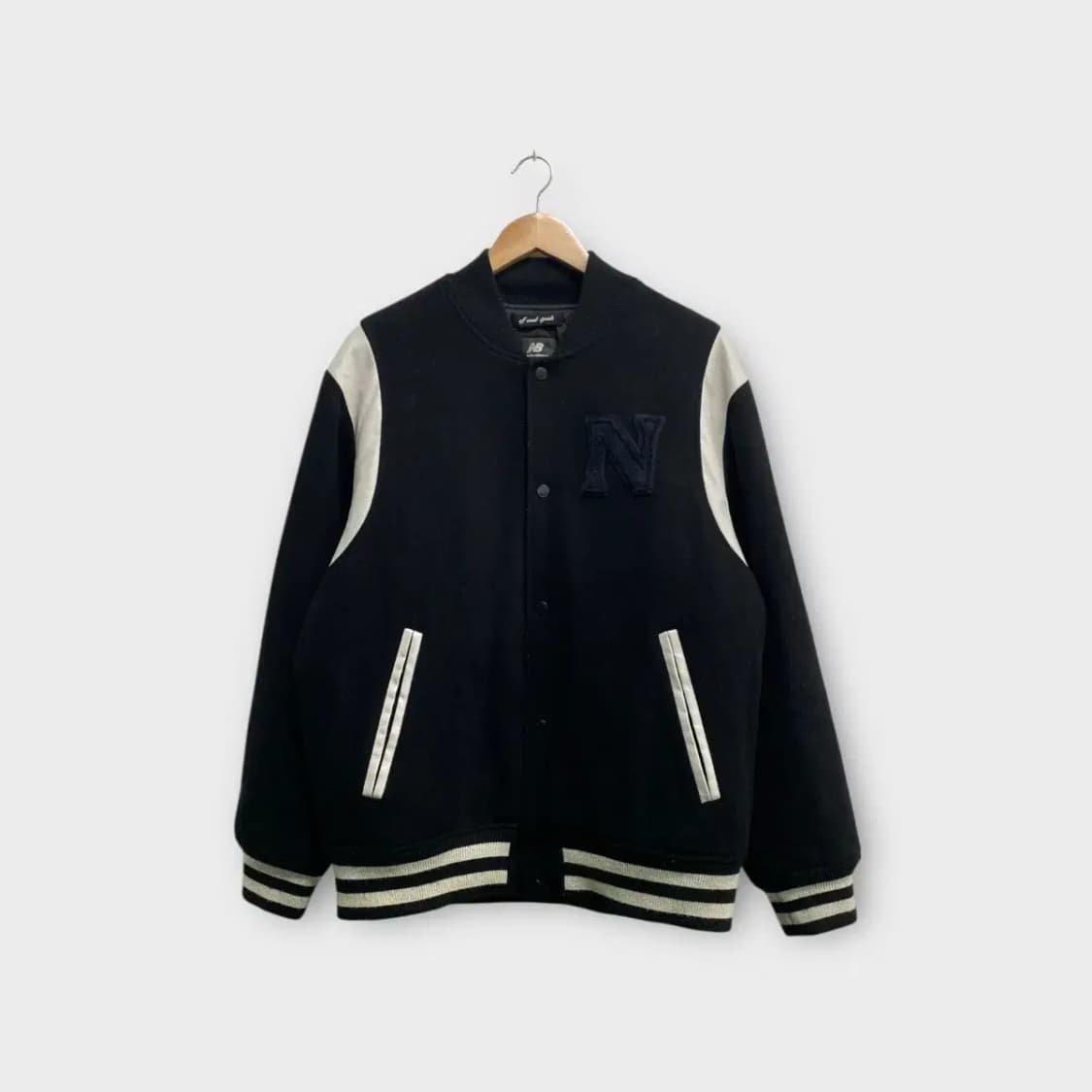 뉴발란스 NB 바시티 누빔 점퍼 M 상품이미지1