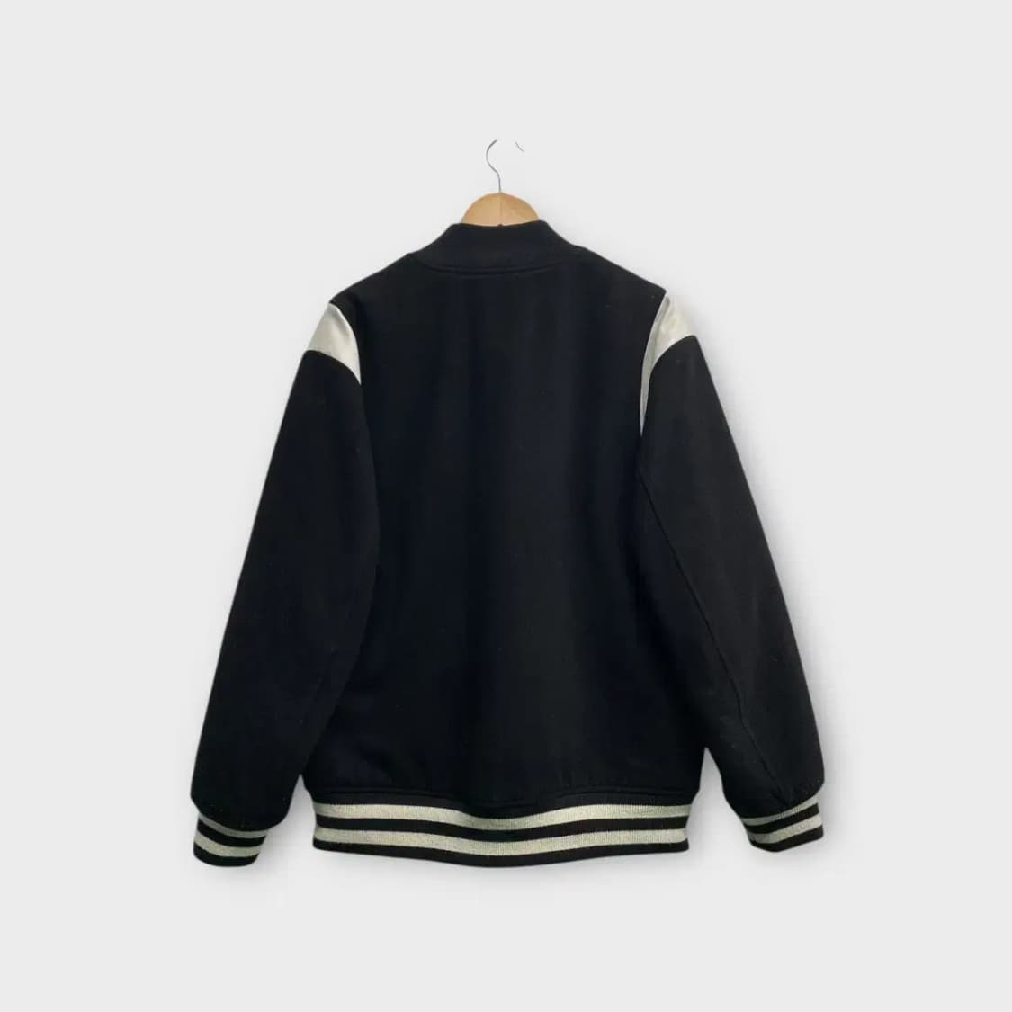 뉴발란스 NB 바시티 누빔 점퍼 M 상품이미지3