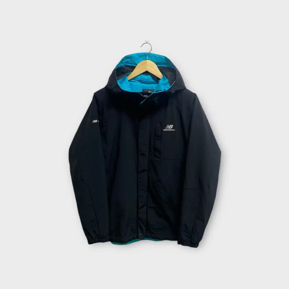 뉴발란스 NB 바람막이 자켓 L 상품이미지1
