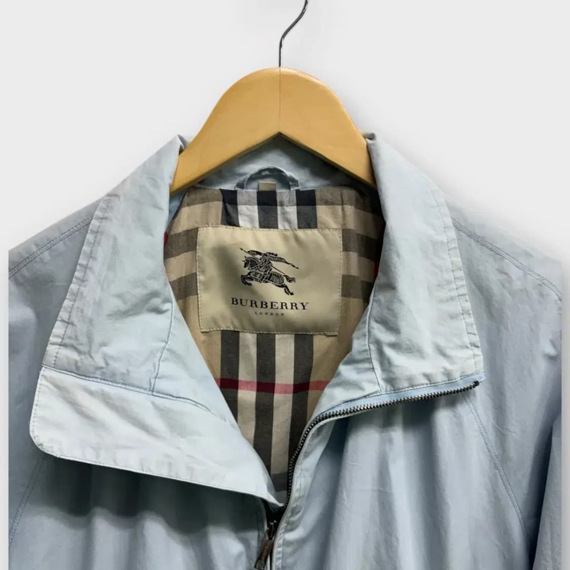 버버리 스카이블루 블루종 M-L 상품이미지4